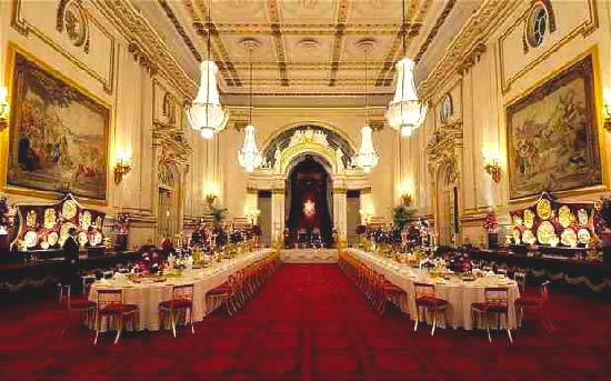 Buckingham-Palace-Ballroom