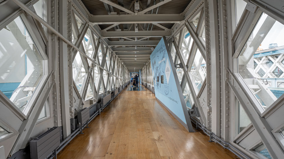 Passerelle-tower-bridge