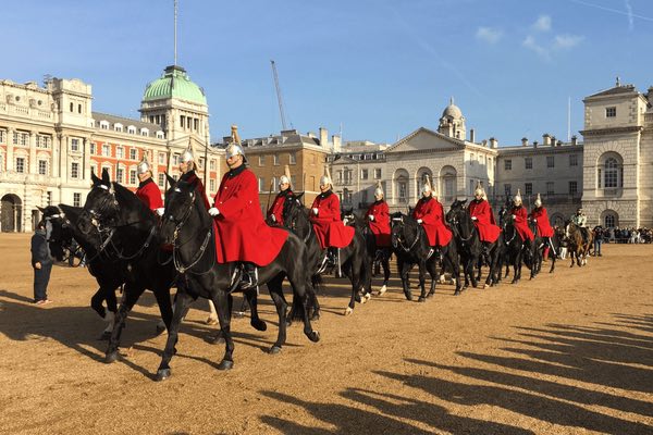 releve-de-la-garde-horse-guards-parade