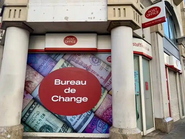 Bureau-change-post-office
