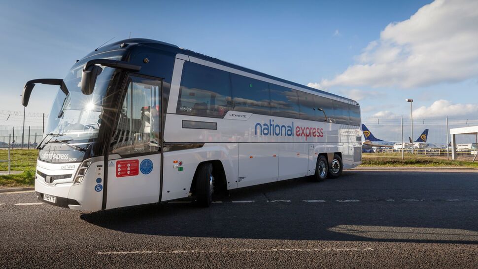 Bus national express pour faire son transfert de l'aeroport de Stansted à Londres