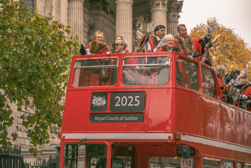 Les échevins défilant au lord mayors show