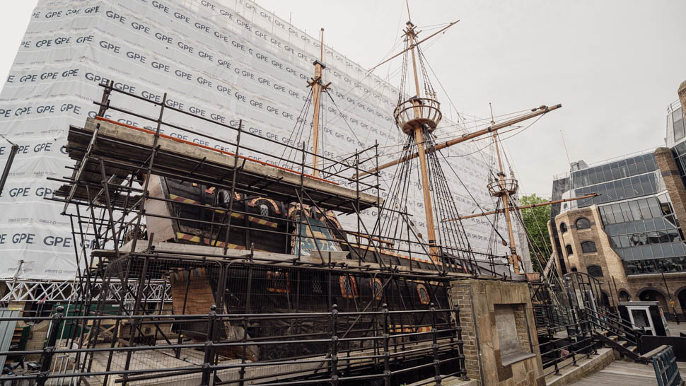 Golden Hinde