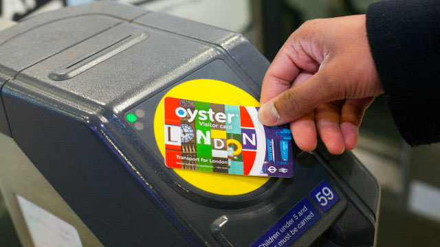 Visitor-oyster-card-badge