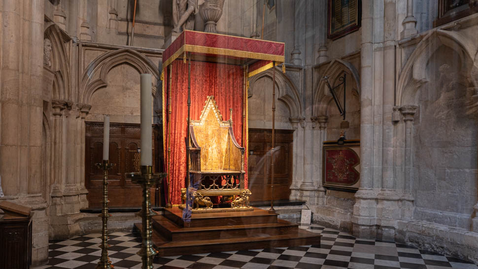 Chaise du couronnement de l'abbaye de Westminster