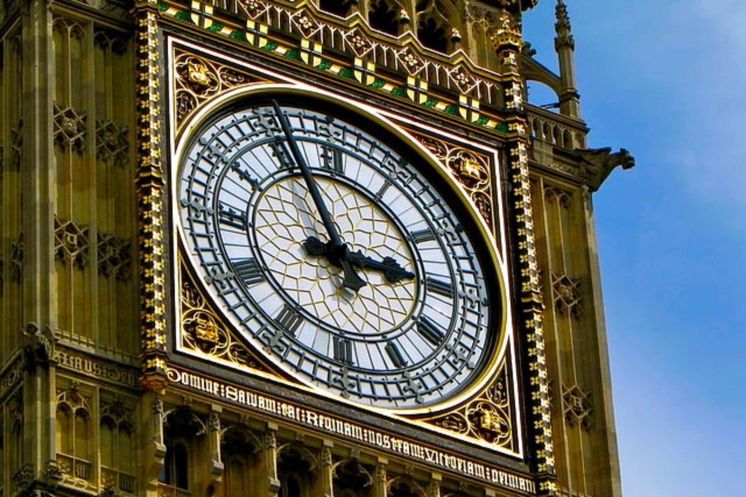 La relève de la garde à Buckingham Palace - Bons Plans Londres