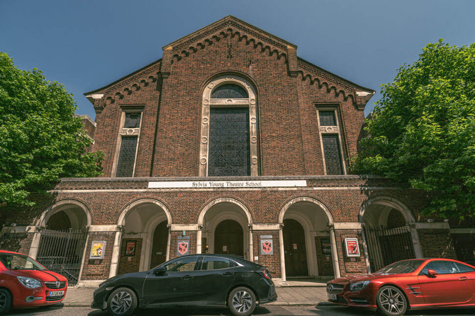 Sylvia Young Theatre School, école de théâtre de Amy Winehouse