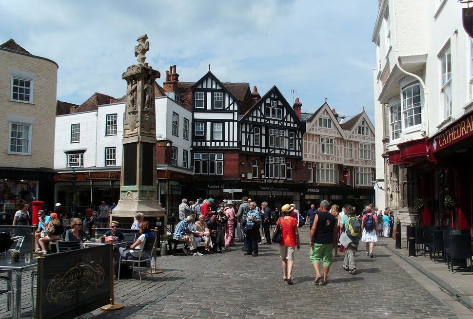 Canterbury-sun-street