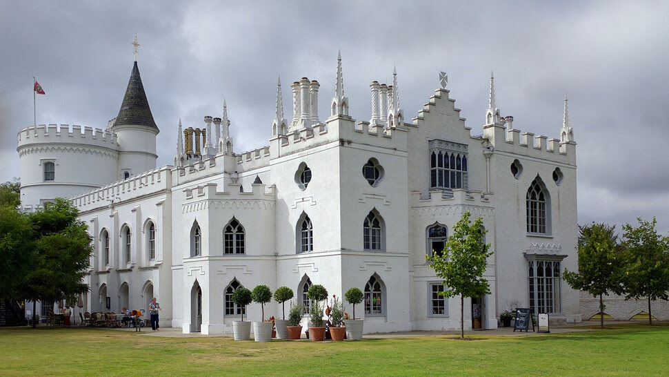 chateau Strawberry Hill