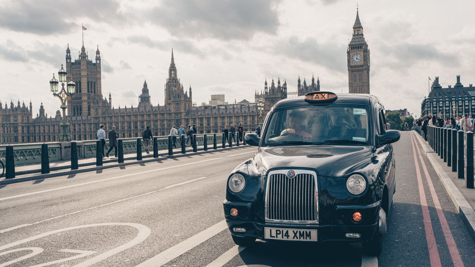 Taxi black devant Big Ben 