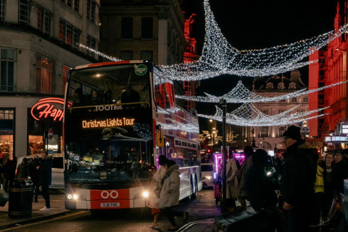 Visite en bus panoramique des décorations de Noël avec Tootbus