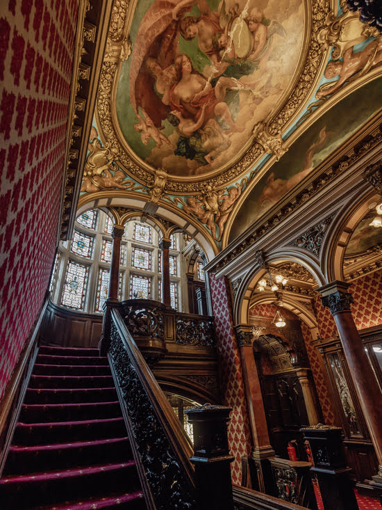 Escaliers-grand-royal-hotel