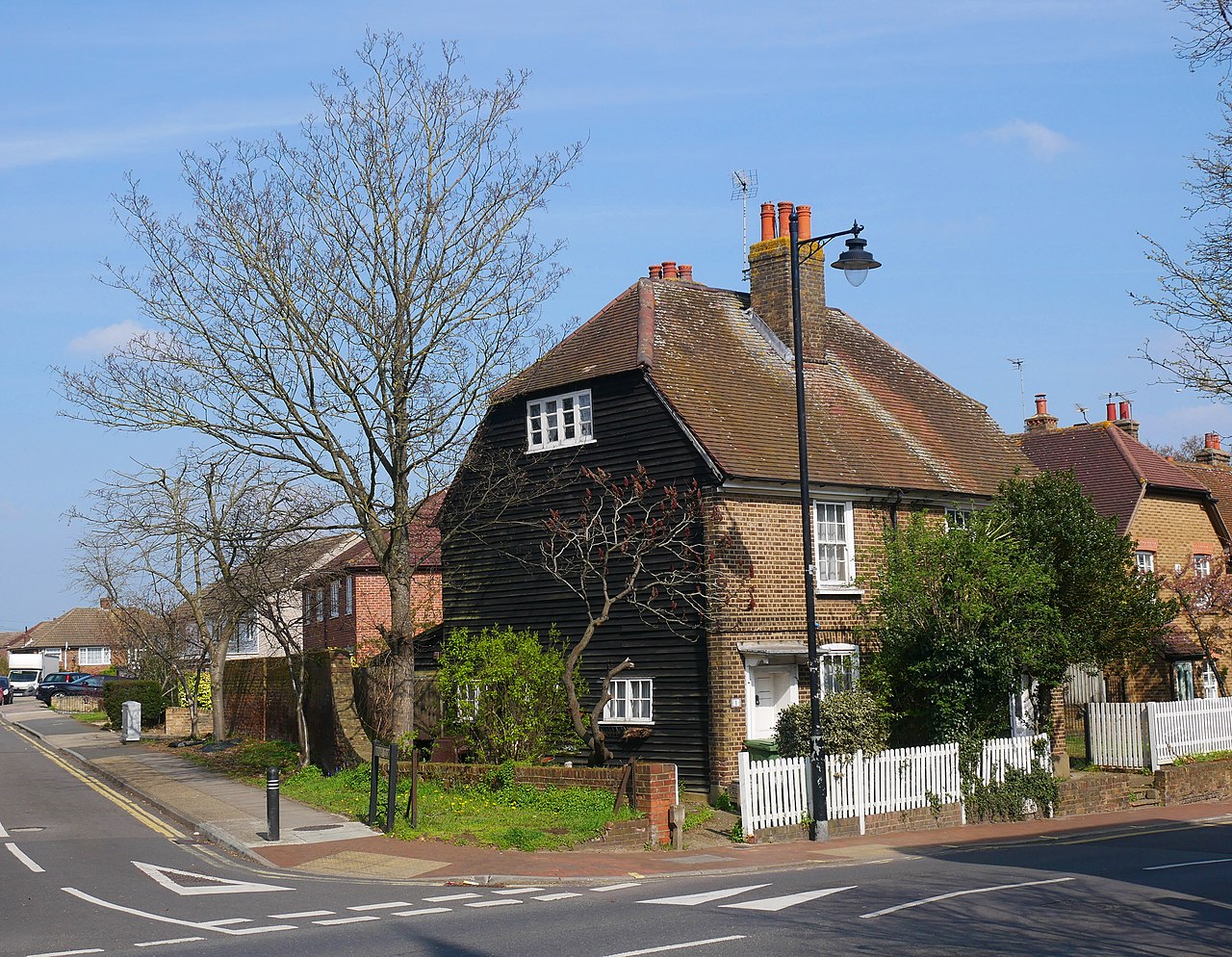 1_and_3_Bexley_High_Street_(01)