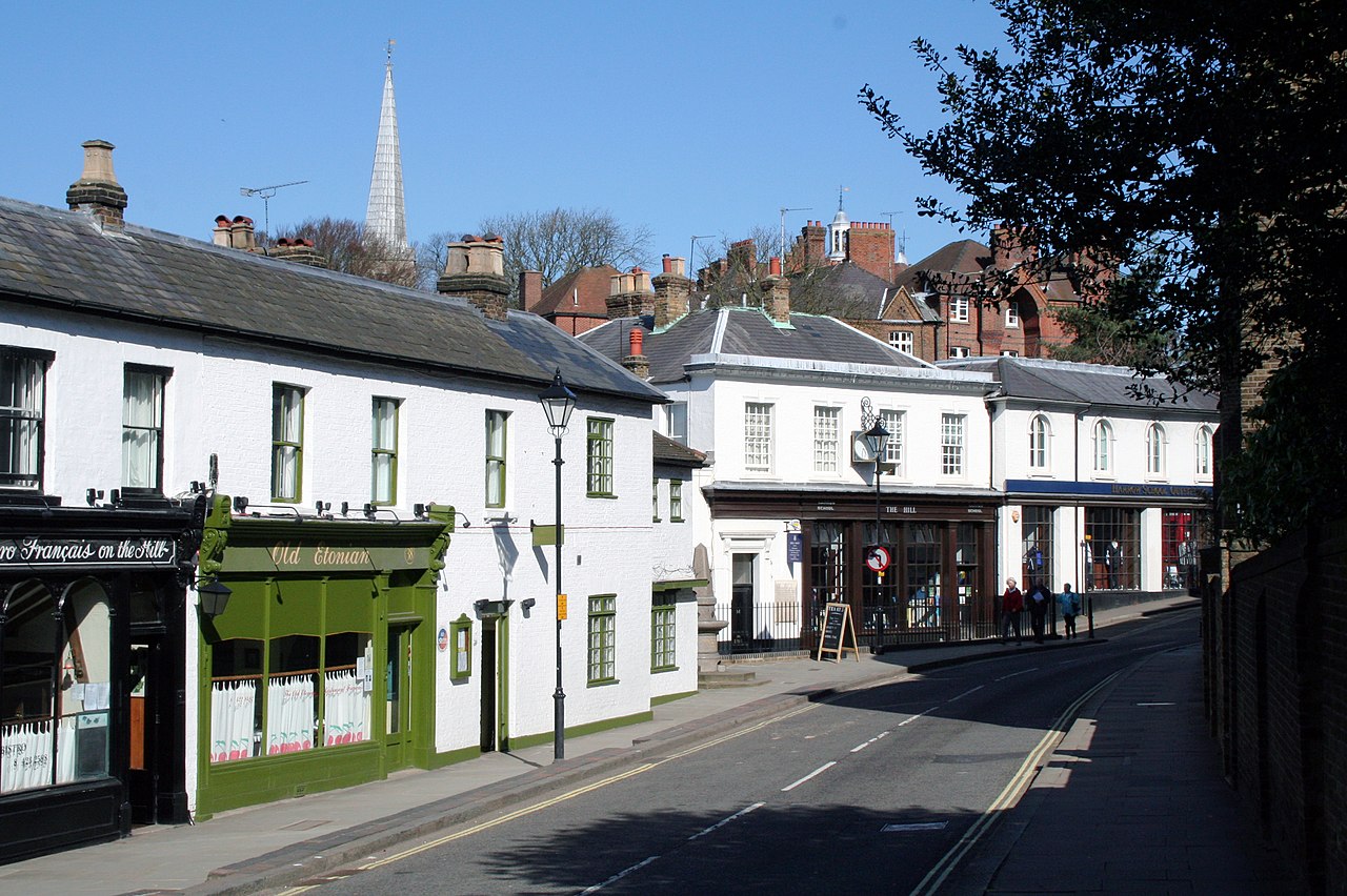 Harrow-on-the-Hill,_High_Street_-_geograph.org