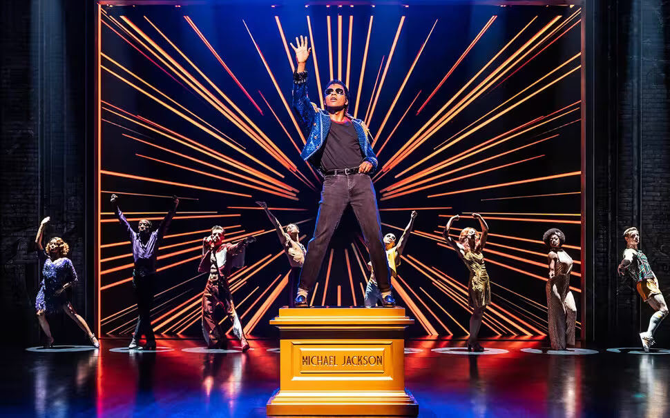 MJ The Musical Ou La Vie De Michael Jackson En Chanson