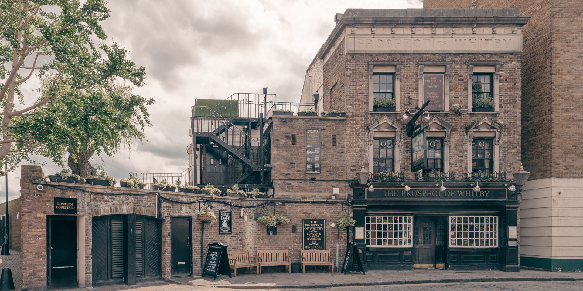 Pub Prospect of Whitby